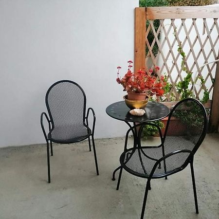 Mara'S Apartments ซิโลกาสโตร ภายนอก รูปภาพ