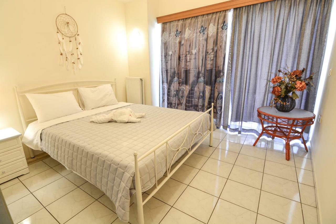 Mara'S Apartments ซิโลกาสโตร ภายนอก รูปภาพ