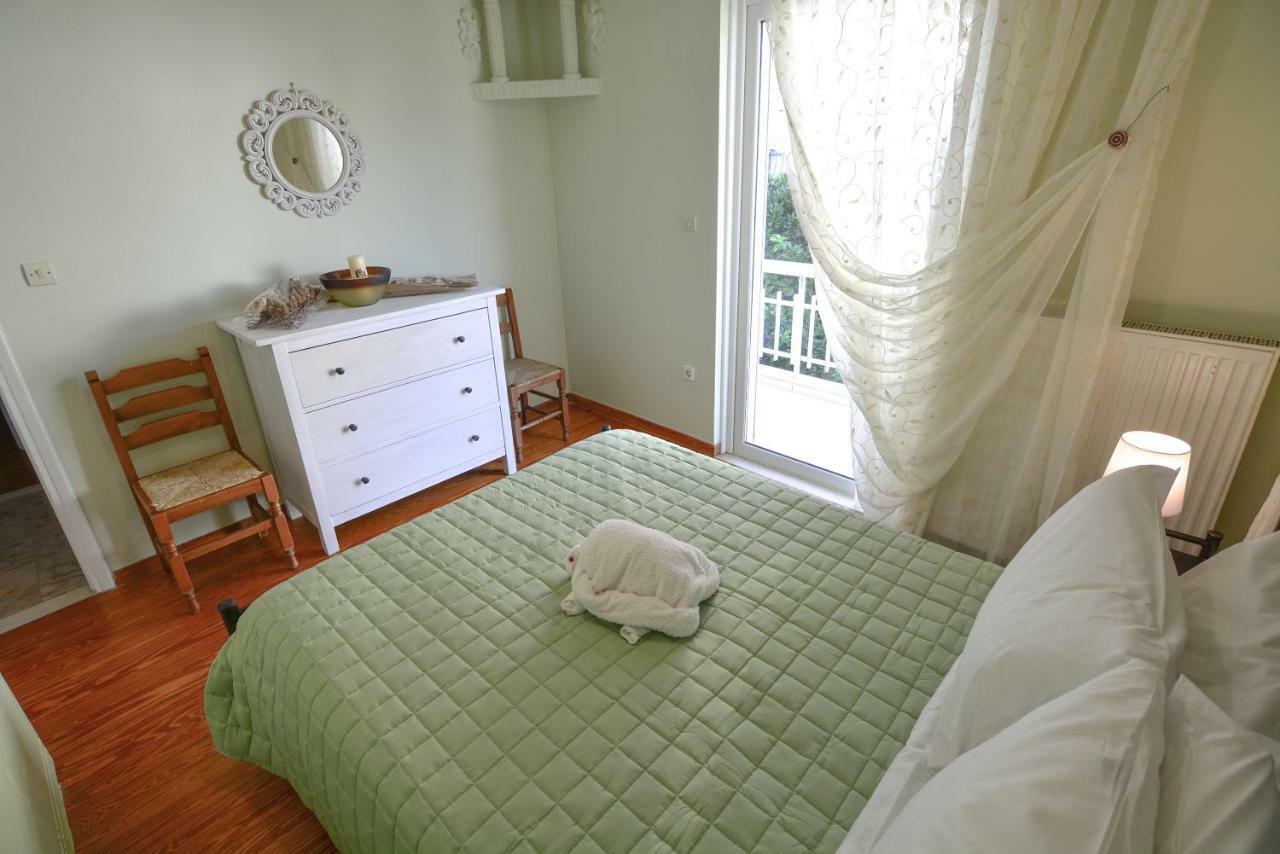 Mara'S Apartments ซิโลกาสโตร ภายนอก รูปภาพ