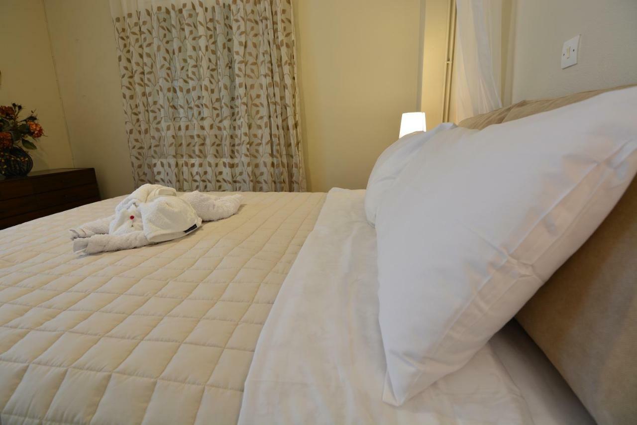 Mara'S Apartments ซิโลกาสโตร ภายนอก รูปภาพ