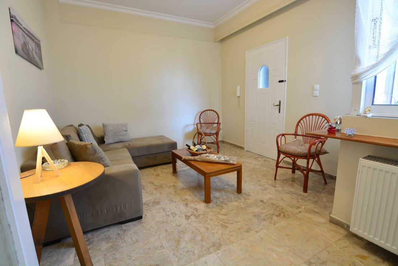 Mara'S Apartments ซิโลกาสโตร ภายนอก รูปภาพ