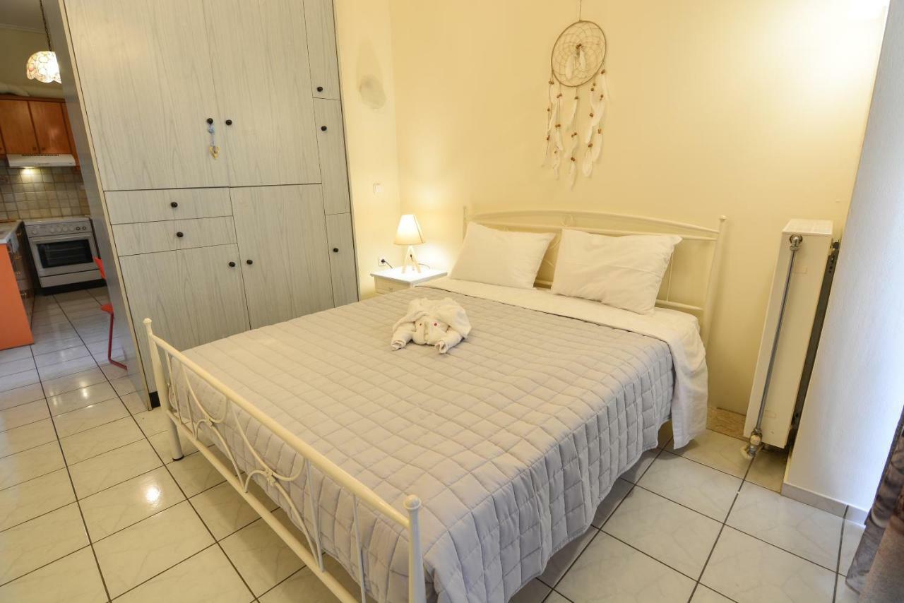 Mara'S Apartments ซิโลกาสโตร ภายนอก รูปภาพ